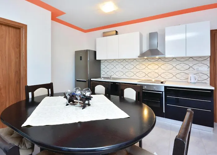 3 Bedroom In Lägenhet