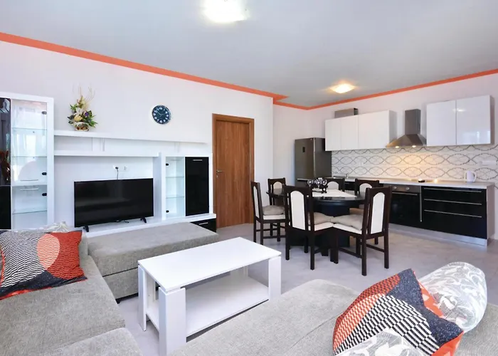 아파트 3 Bedroom In