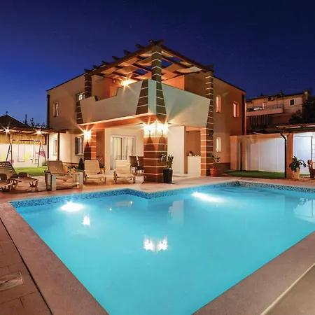 3 Bedroom In Solin スプリト