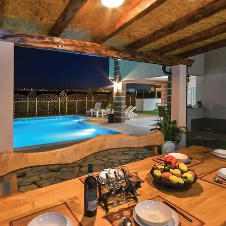 3 Bedroom Nice Home In Solin *