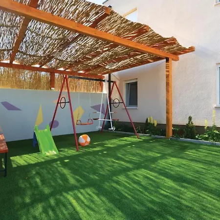 3 Bedroom Nice Home In Solin *